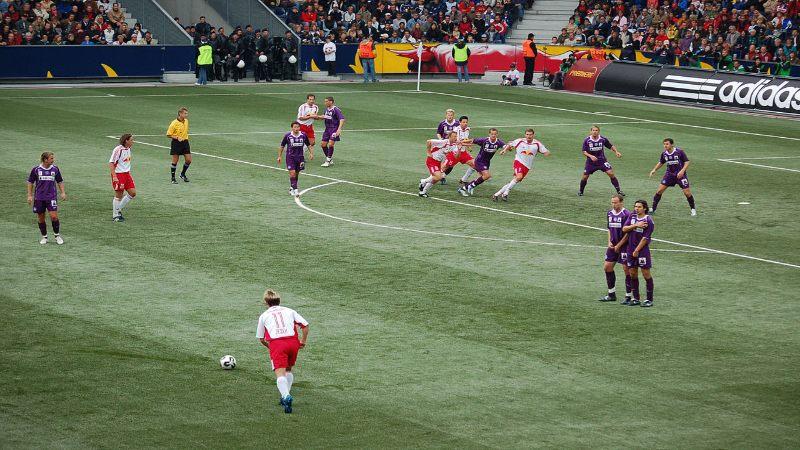 Đá Phạt Gián Tiếp Là Gì? Trường Hợp Nhận Quả Đá Phạt Gián Tiếp