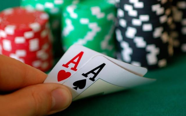 Dằn Dơ Là Gì? Những Điều Cần Lưu Ý Khi 'Dằn Dơ' Trong Blackjack