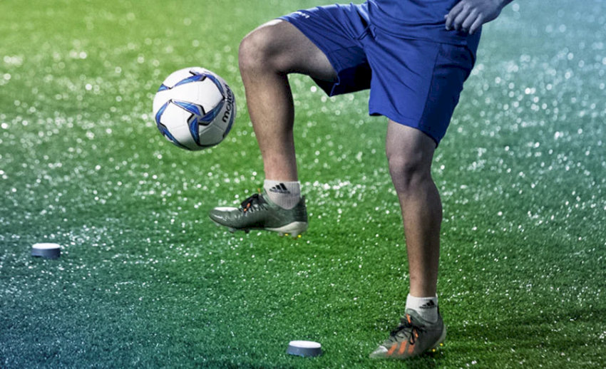 13+ Các Kỹ Thuật đá Bóng Cơ Bản Cầu Thủ Mới Cần Biết